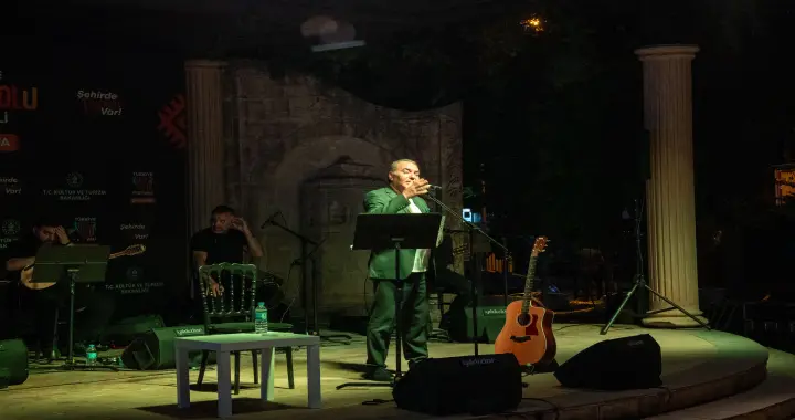 gönüller yapmaya geldik